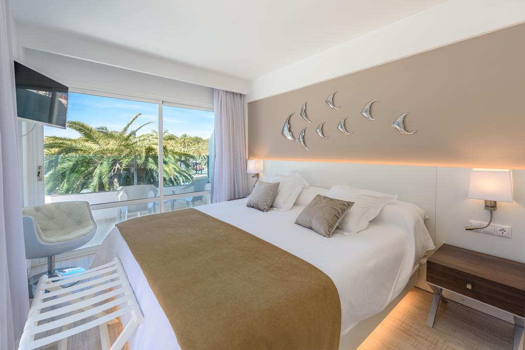 Plaza Santa Ponsa Boutique - Adults Only. Hotel Bagian luar foto