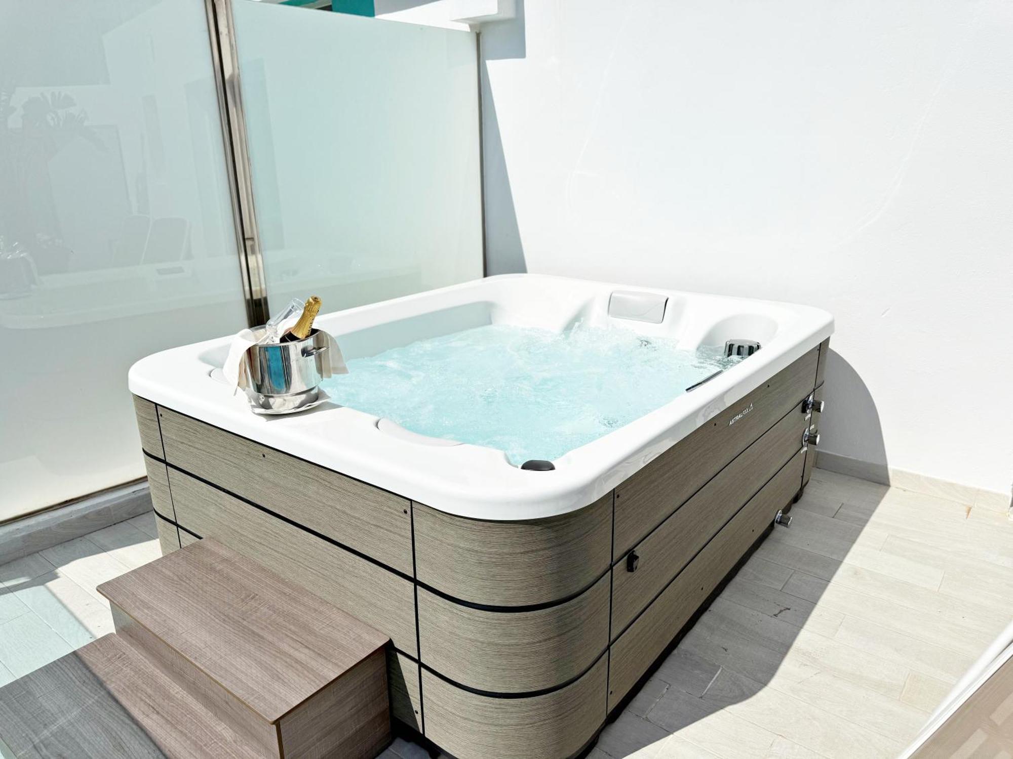 Plaza Santa Ponsa Boutique - Adults Only. Hotel Bagian luar foto