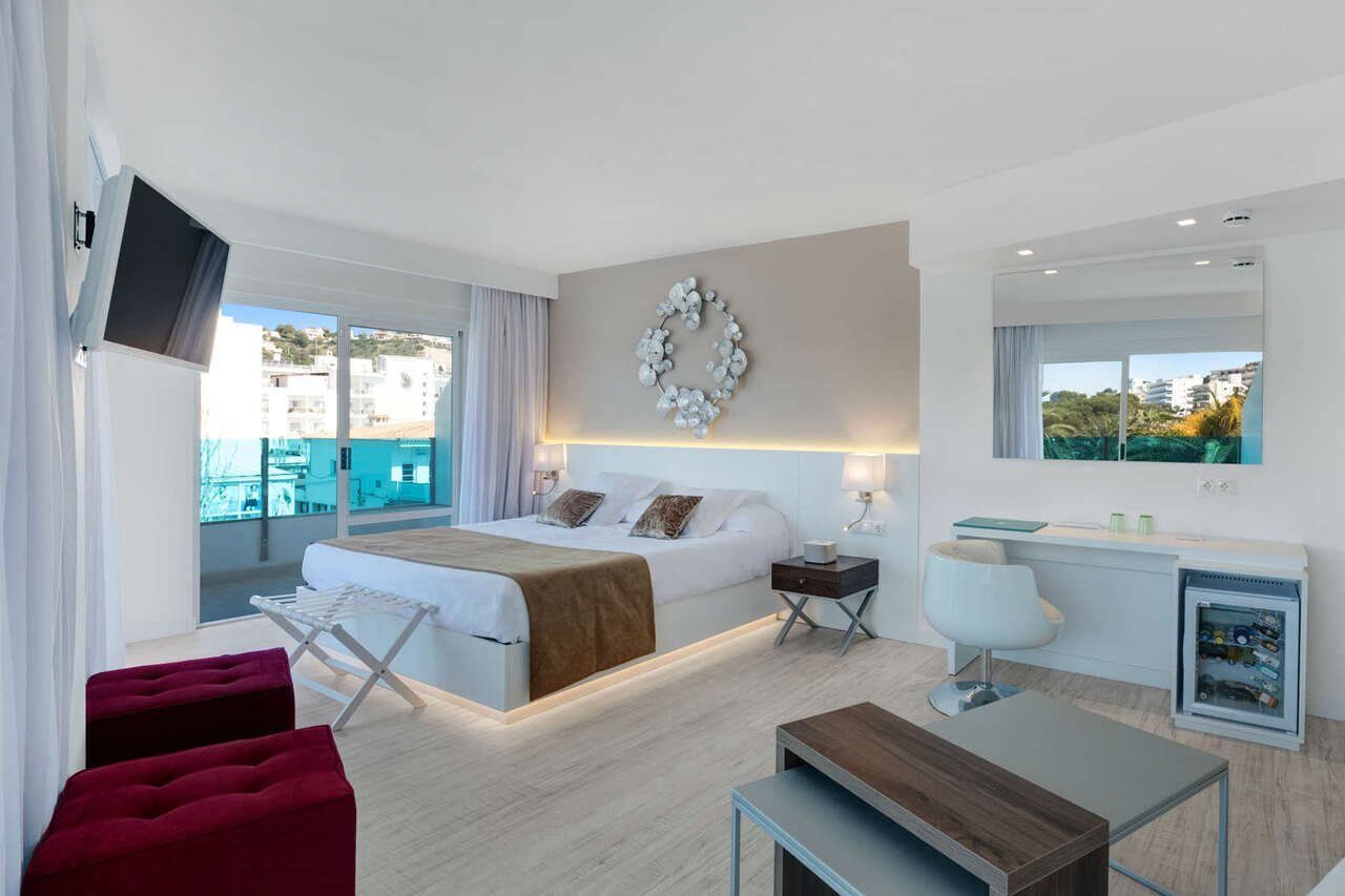 Plaza Santa Ponsa Boutique - Adults Only. Hotel Bagian luar foto